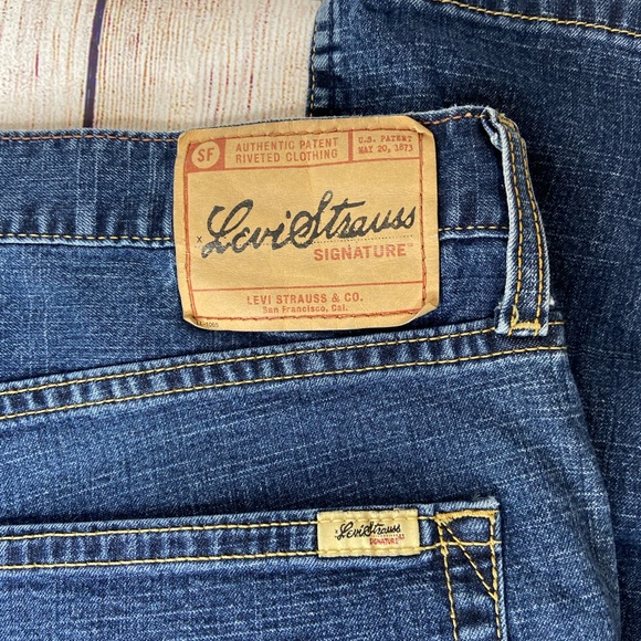 VTG Levi Strauss medium wash boot cut 20 W short - Picture 2 of 10